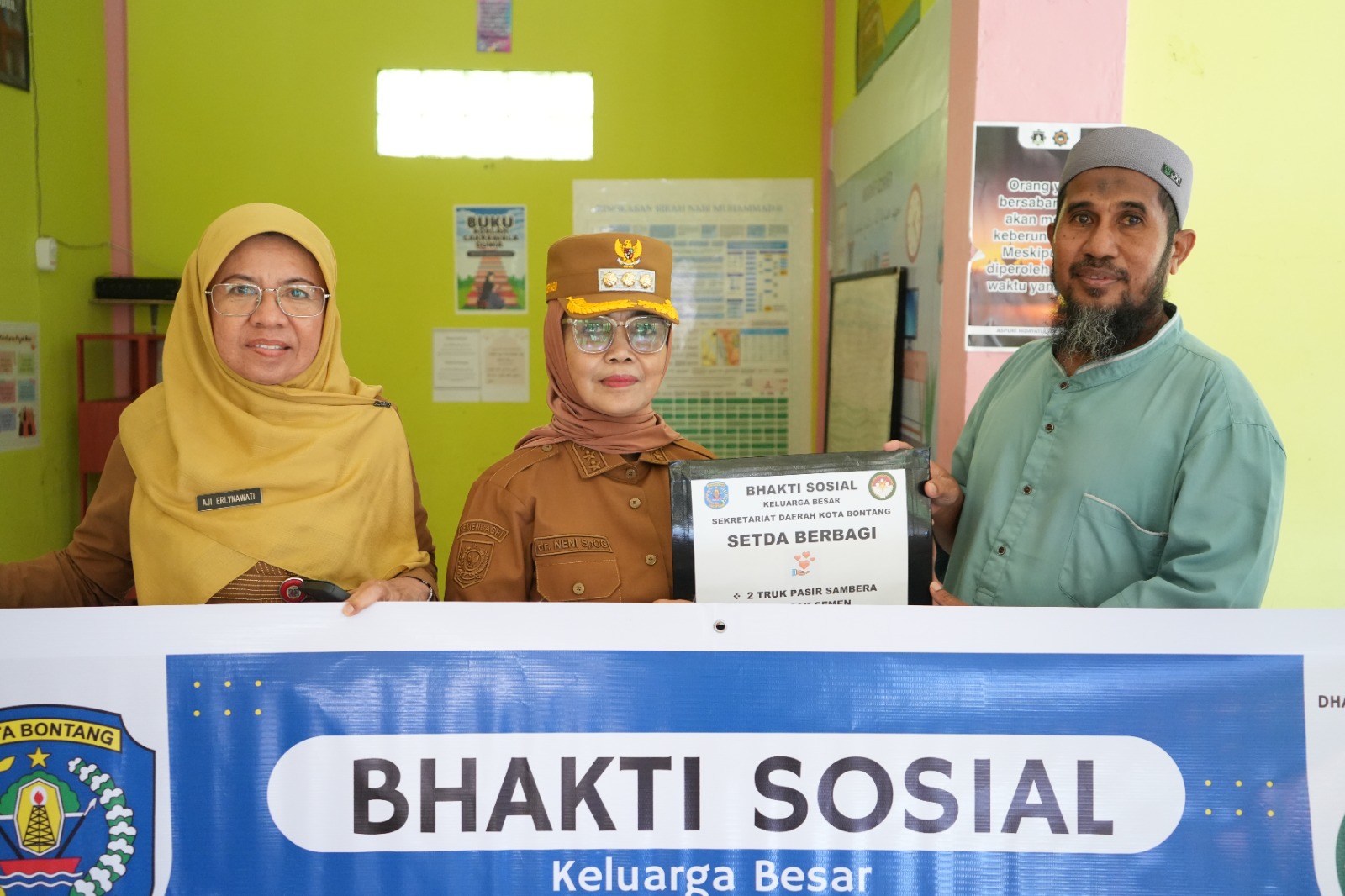 Tiga Pesantren Terima Bansos dari Setda, Wali Kota Serahkan Langsung ke Lokasi