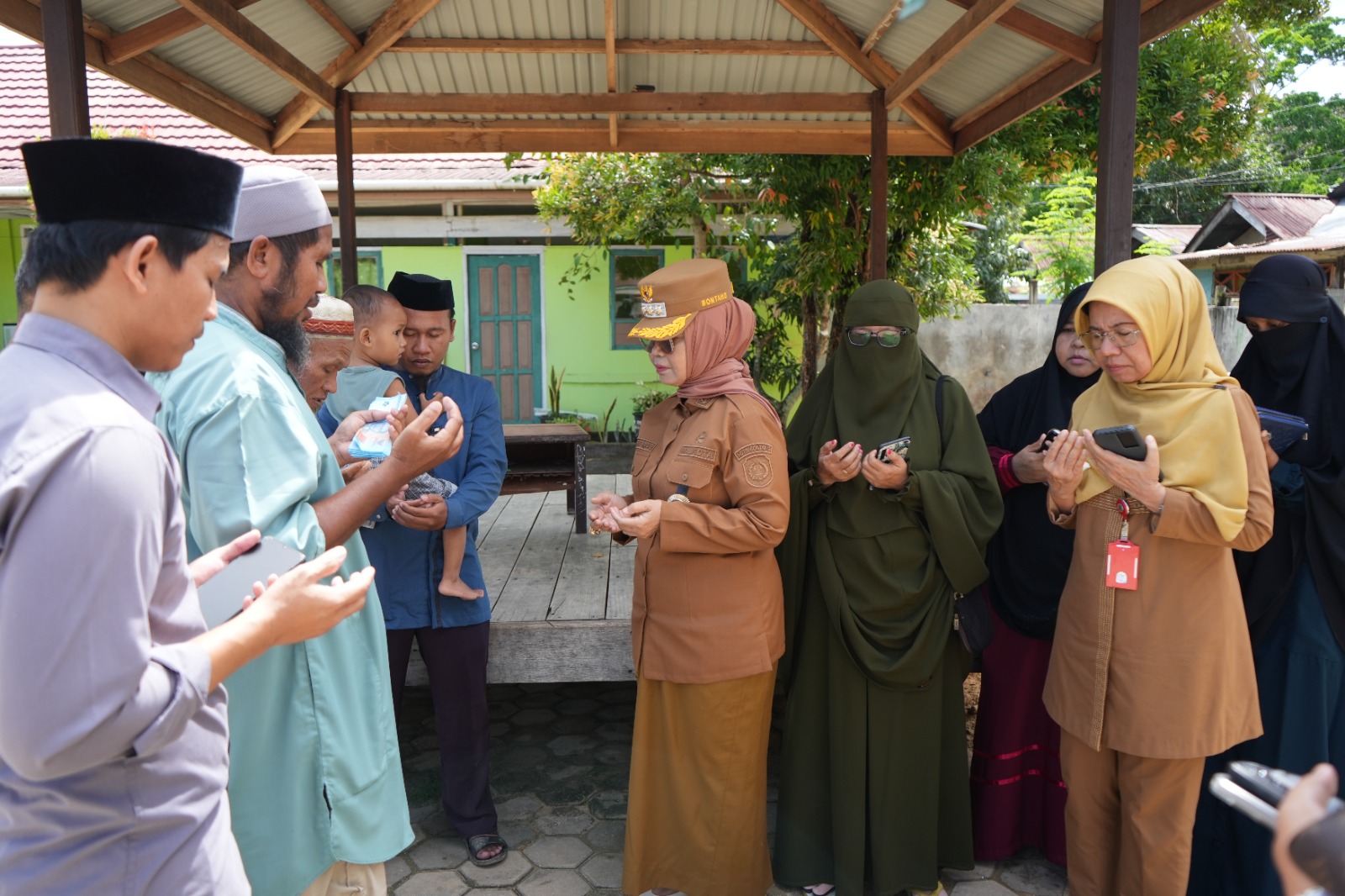 Tiga Pesantren Terima Bansos dari Setda, Wali Kota Serahkan Langsung ke Lokasi