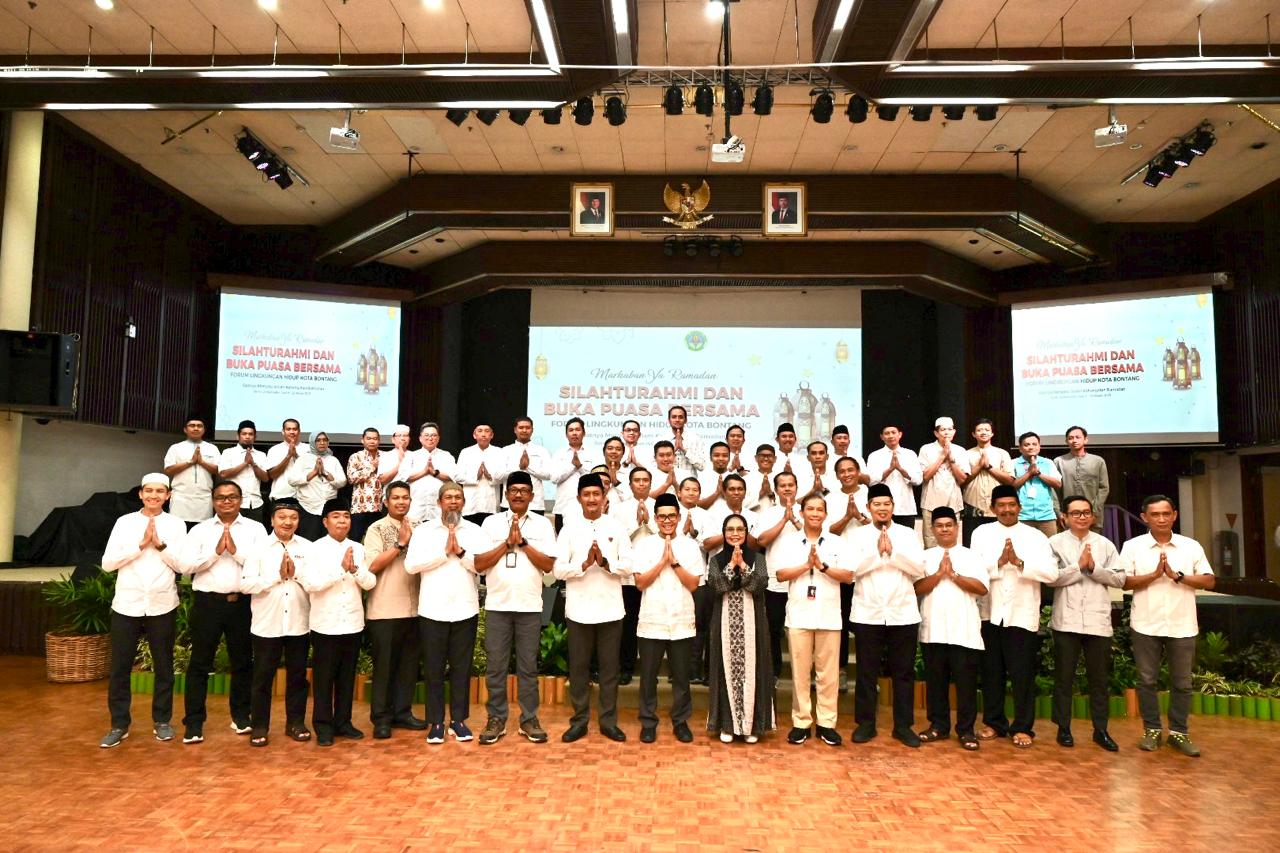 Buka Puasa Bareng Forum LH, Wali Kota Ajak Perusahaan Lestarikan Lingkungan, Jaga Bumi