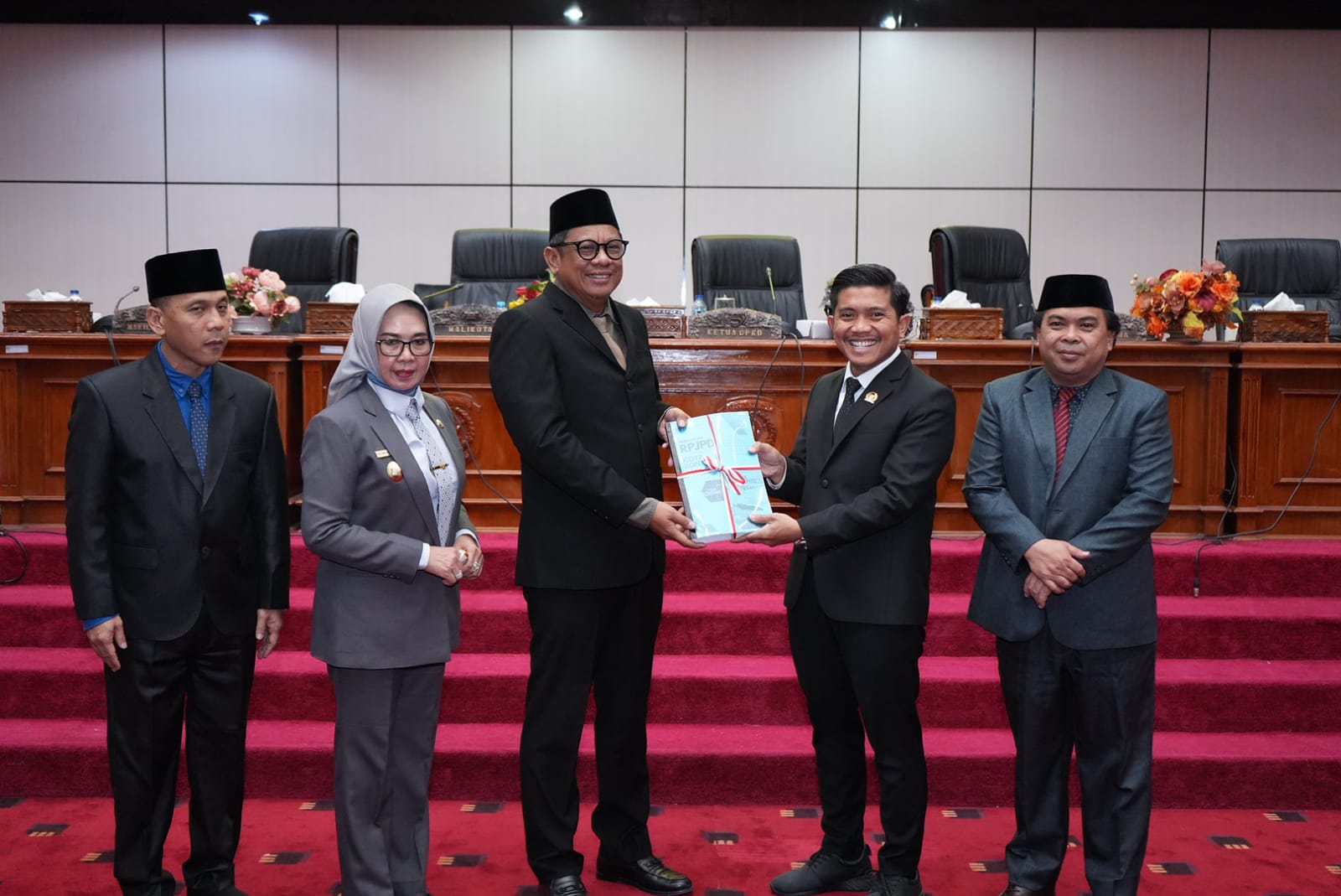 Rapat Paripurna Ke-6: Walikota Basri Rase Sampaikan Rancangan Perda Pertanggungjawaban APBD Kota Bontang TA 2023