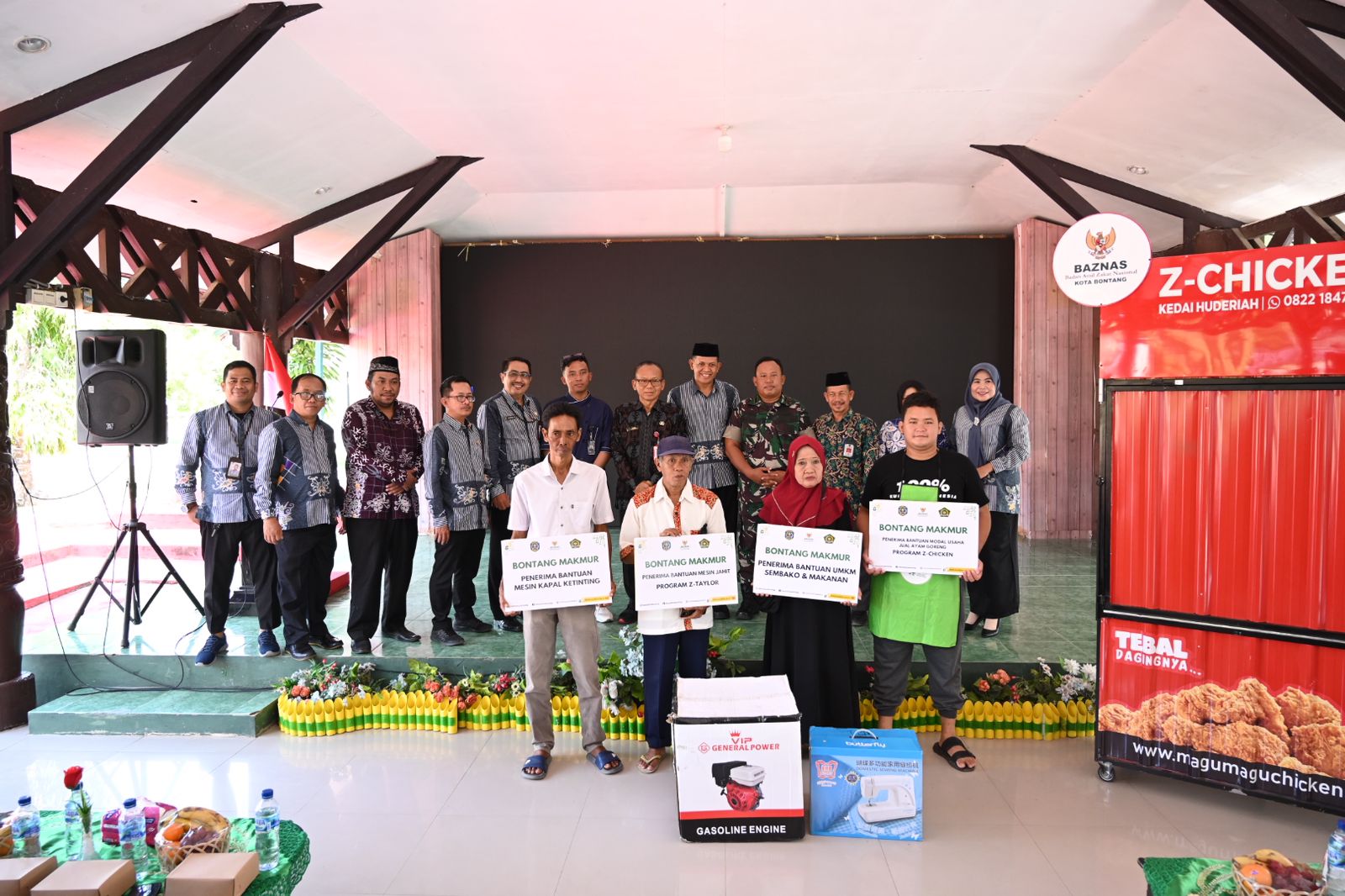 Baznas Kota Bontang Serahkan Bantuan UMKM dan Dukung Program Z-Chicken
