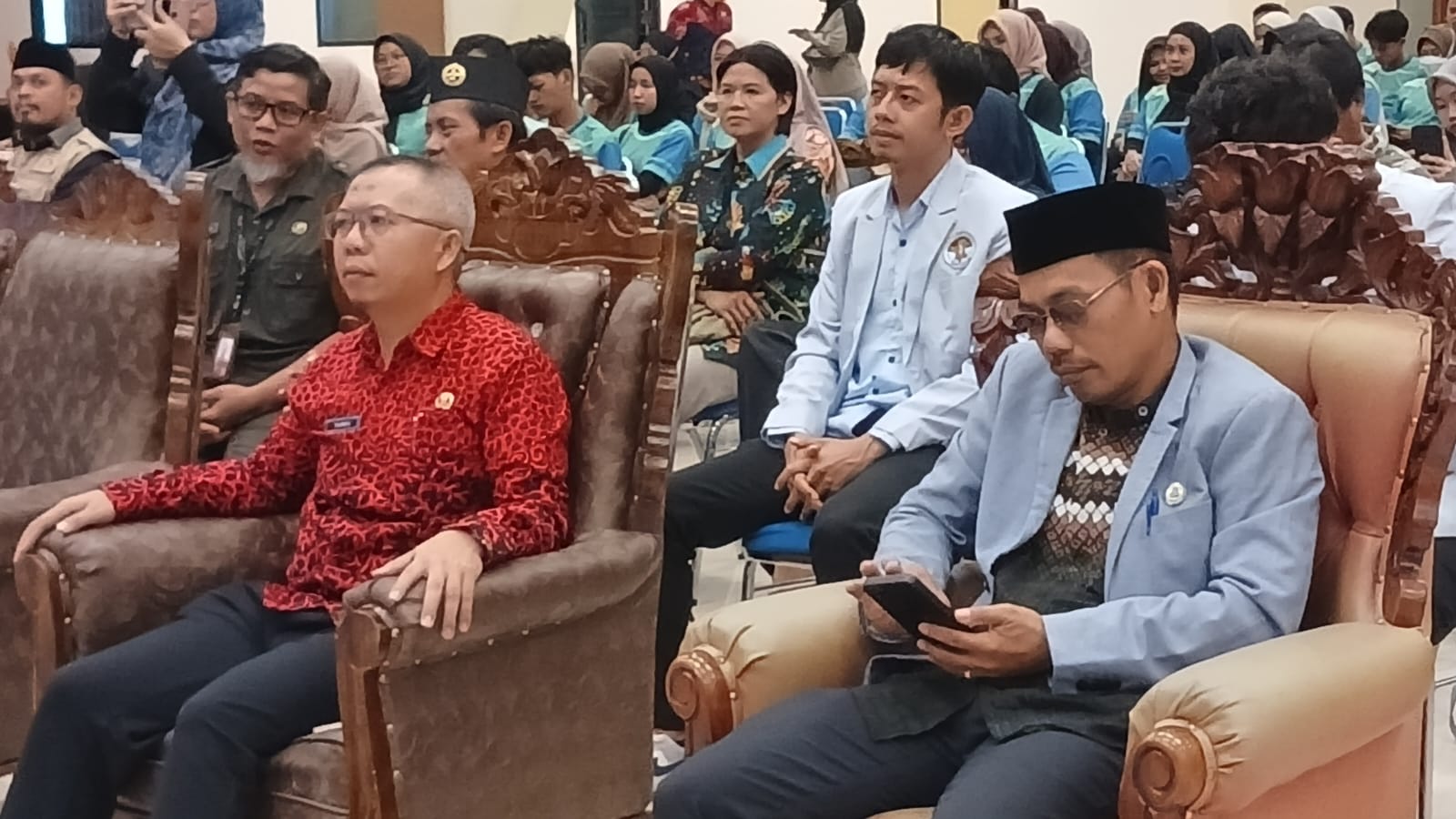 Pembukaan Acara Sosialisasi Kegiatan Kepemudaan Dispopar oleh Wawali Najirah