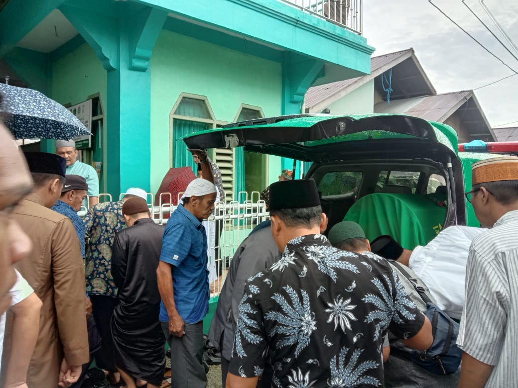 Kepala DKUKMPP Kota Bontang, H. Kamilan Tutup Usia, Walikota Kawal Hingga Pemakaman