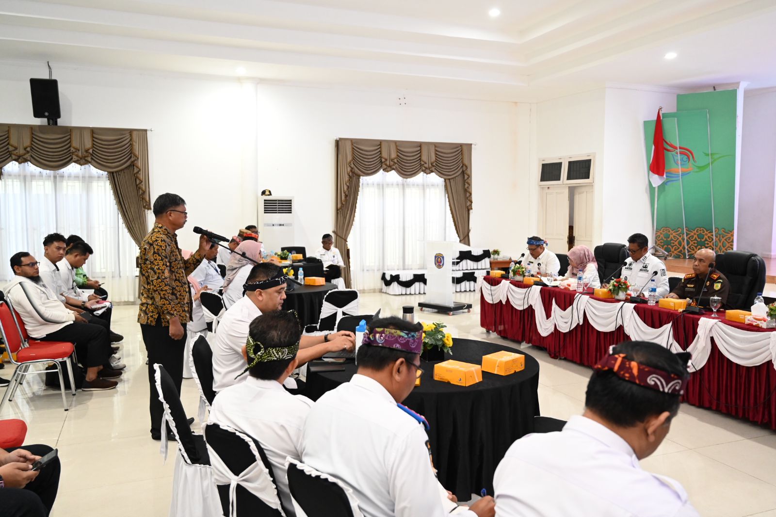 Walikota Bontang Gelar Dialog dengan Puluhan Ketua RT se Bontang Barat: Diskusi Kritis untuk Kemajuan Kota