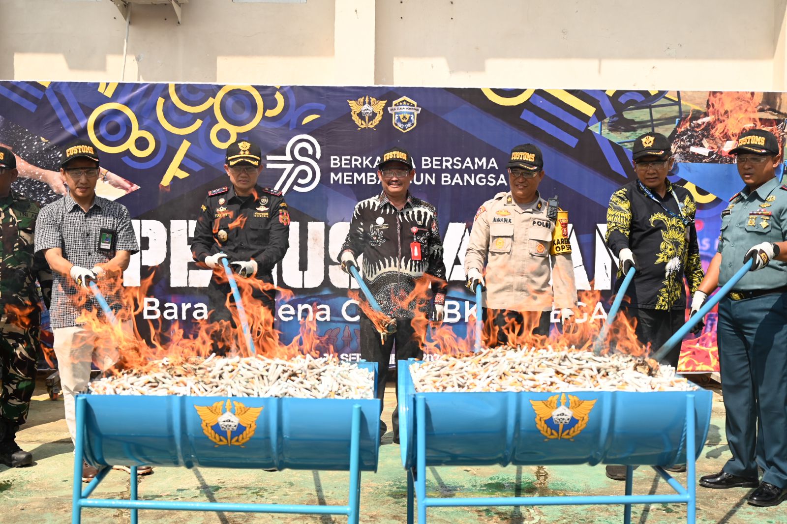 Lukman Saksikan Pemusnahan BKC Ilegal di KPPBC TMP C Bontang
