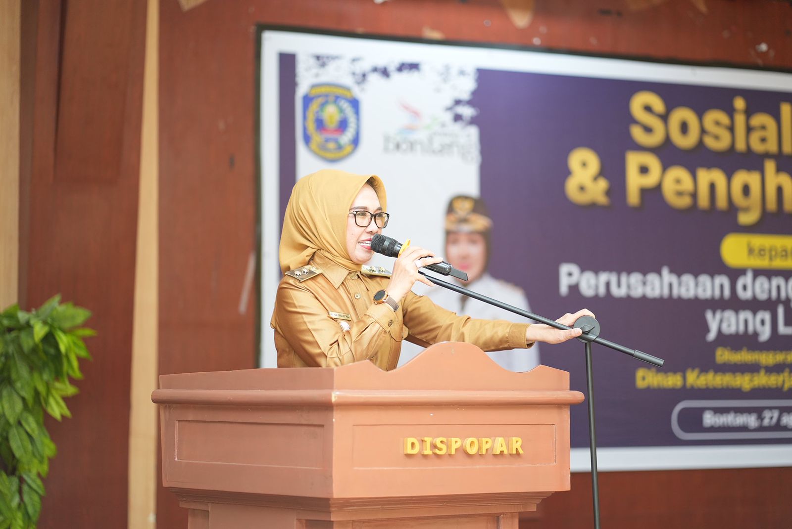 Wawali Najirah Buka Kegiatan Sosialisasi dan Penghargaan Tata Kelola Perusahaan yang Layak