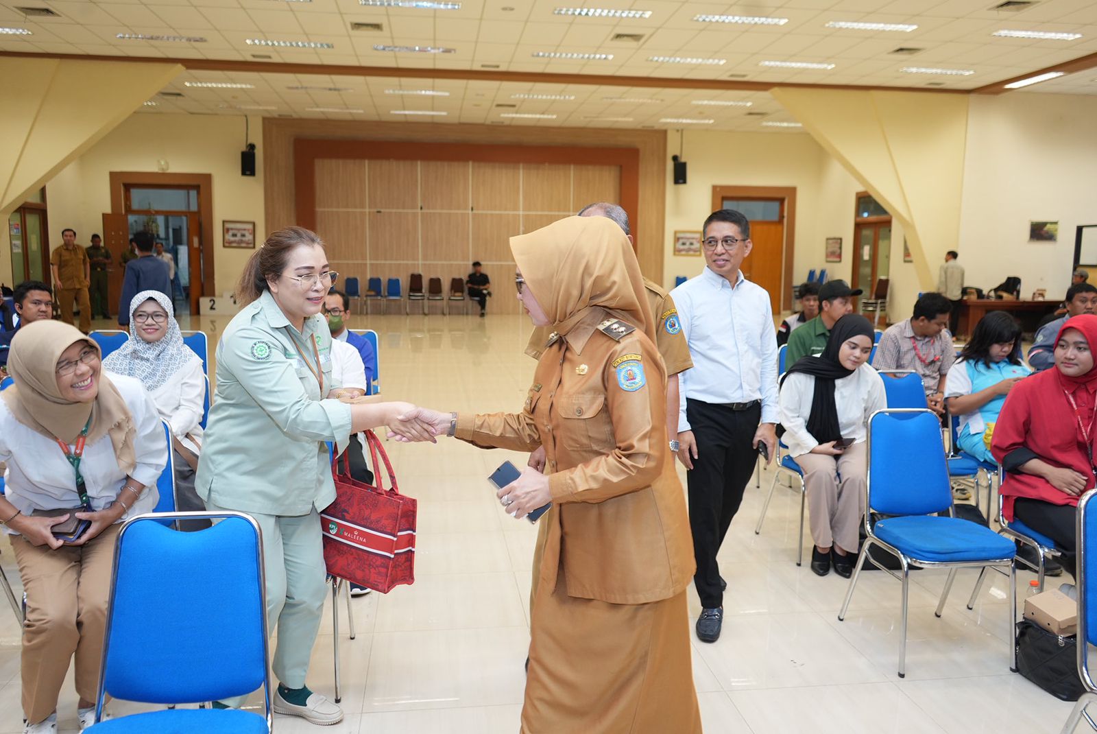 Wawali Najirah Buka Kegiatan Sosialisasi dan Penghargaan Tata Kelola Perusahaan yang Layak