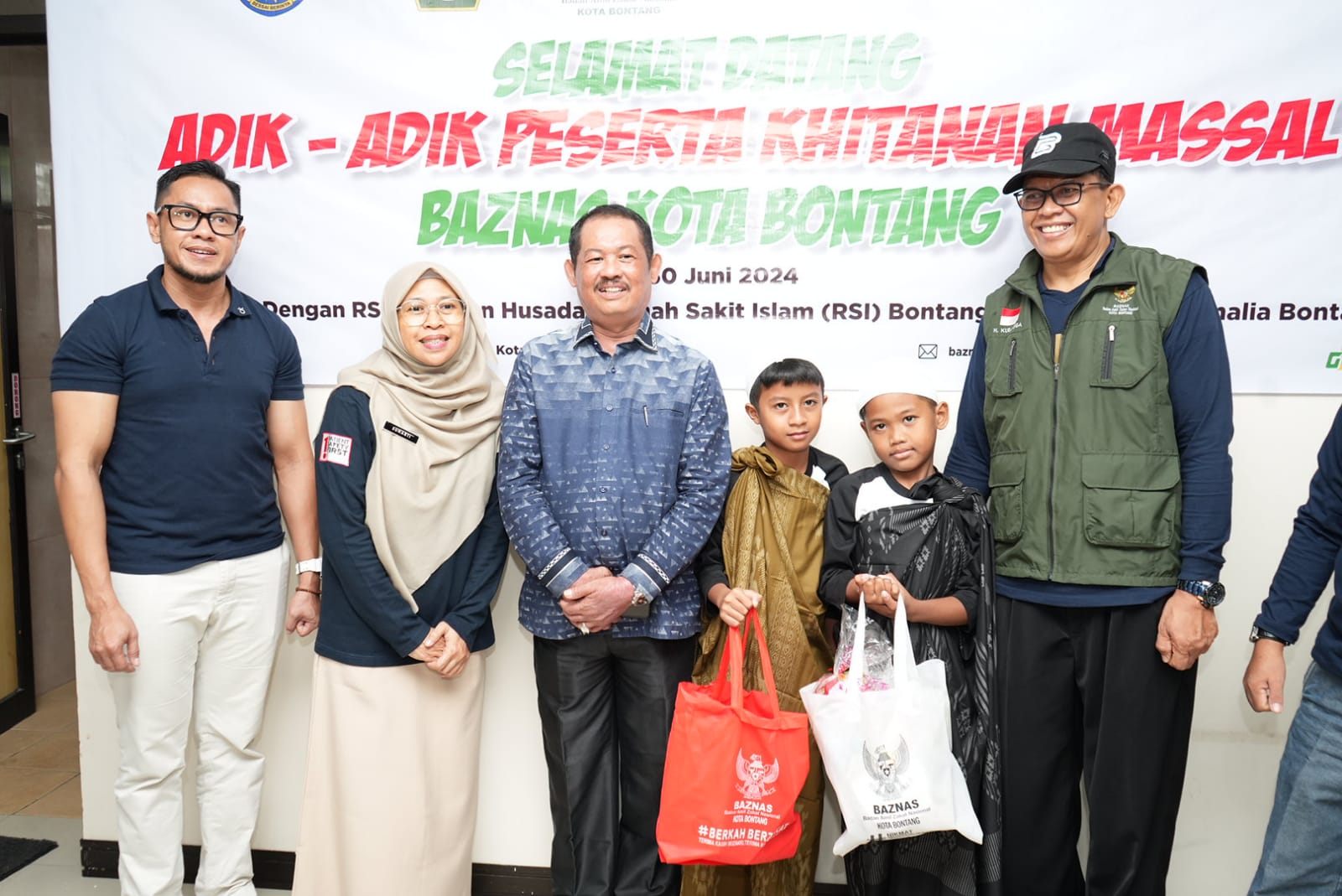 Asisten 2 Pemkot Bontang Sambangi RSUD Taman Husada , Tinjau Langsung Khitanan Massal Yang Digelar BAZNAS