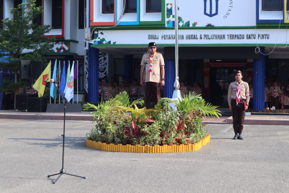 Basri Pimpin Upacara Hari Jadi Gerakan Pramuka ke-62 Kwarcab Bontang