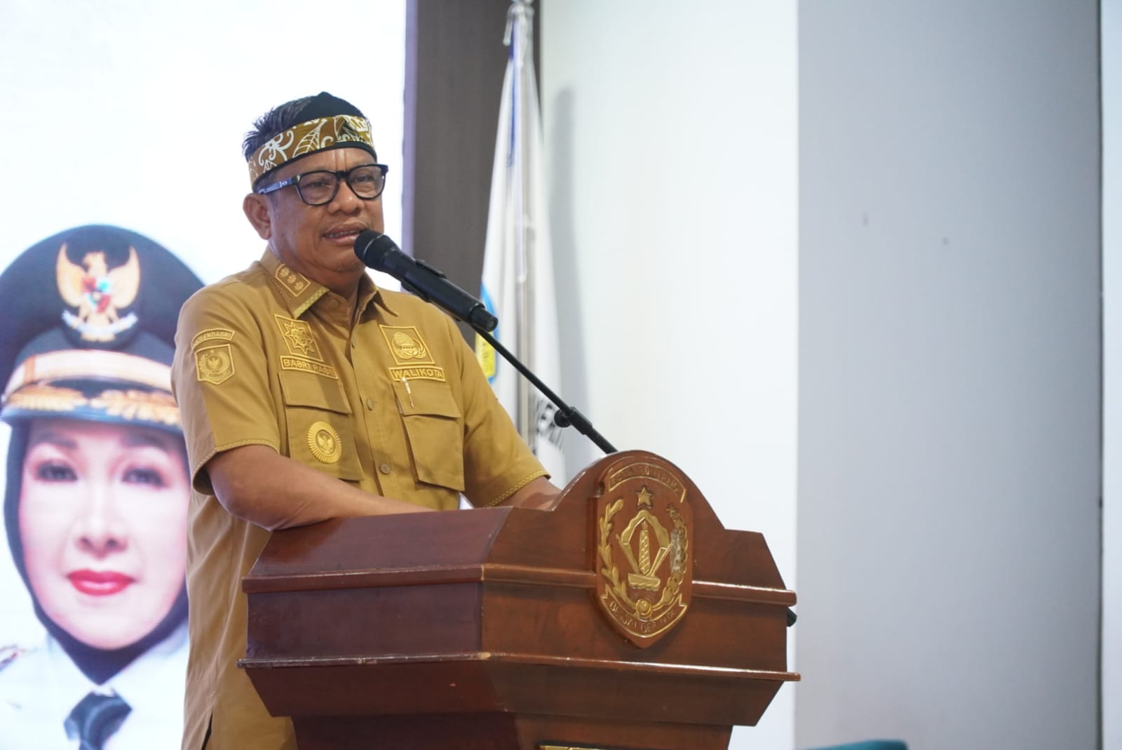 Basri Ajak Warga Bontang Gemar Membaca dalam Talkshow Membaca dan Menulis