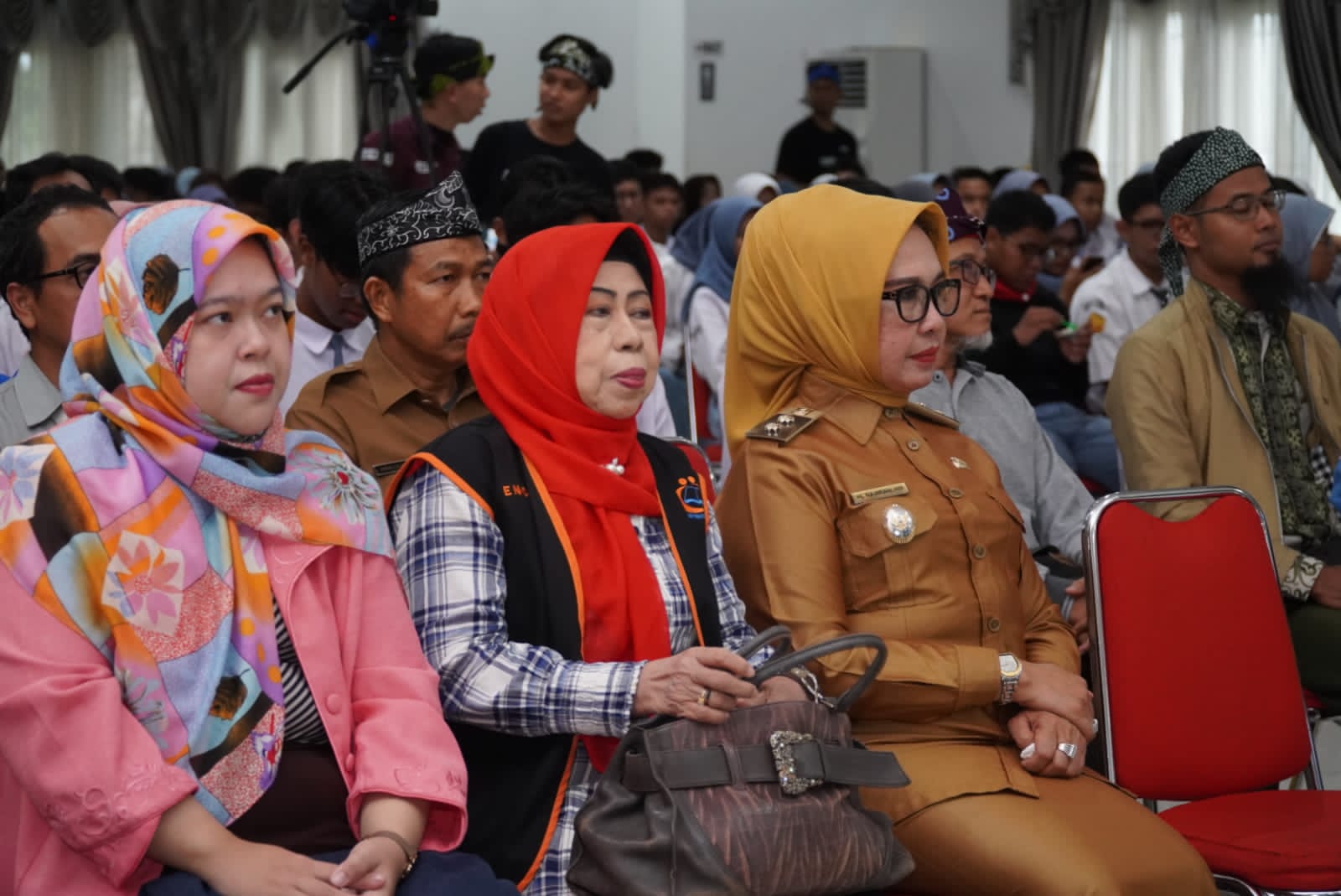 Basri Ajak Warga Bontang Gemar Membaca dalam Talkshow Membaca dan Menulis