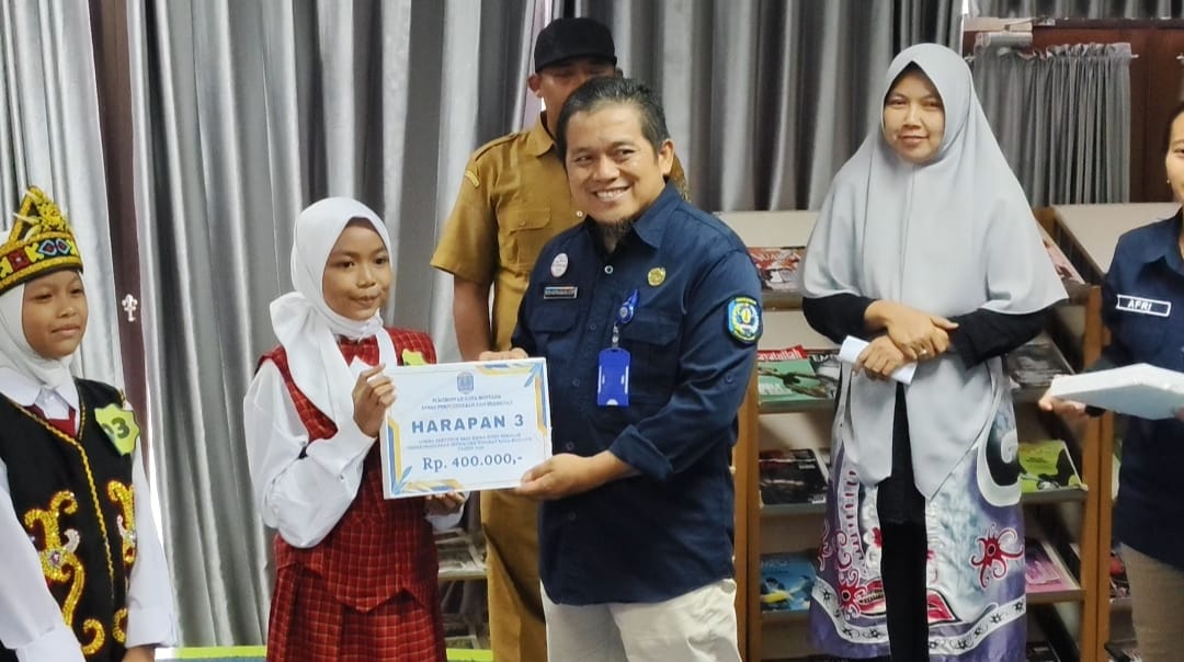 Efisiensi Berpadu Edukasi: DPK Bontang Gelar Lomba Bertutur SD Peringati Hari Kartini