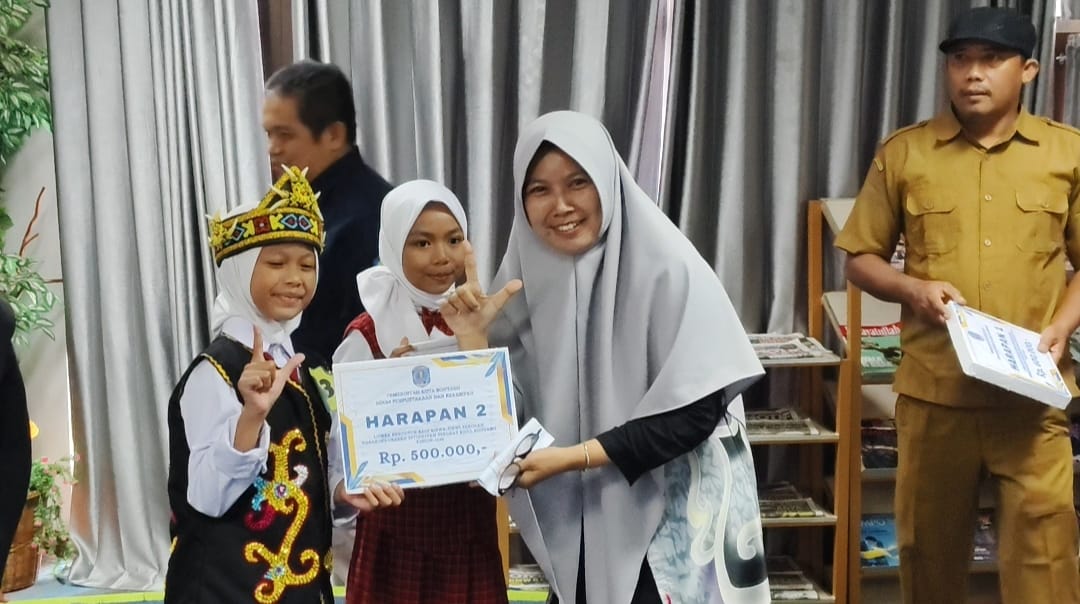 Efisiensi Berpadu Edukasi: DPK Bontang Gelar Lomba Bertutur SD Peringati Hari Kartini