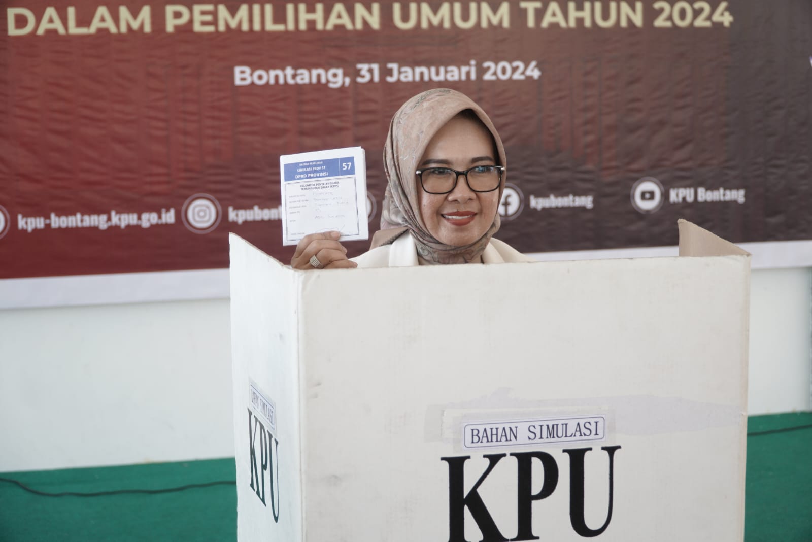 Walikota Bontang Hadiri Simulasi SiRekap Untuk Pemilu 2024