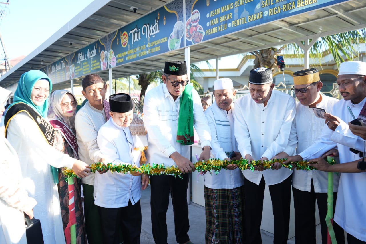 Tawarkan Kuliner 24 Jam, Walikota Bontang Meresmikan Wisata Kuliner UMKM Masjid Al-Muhajirin