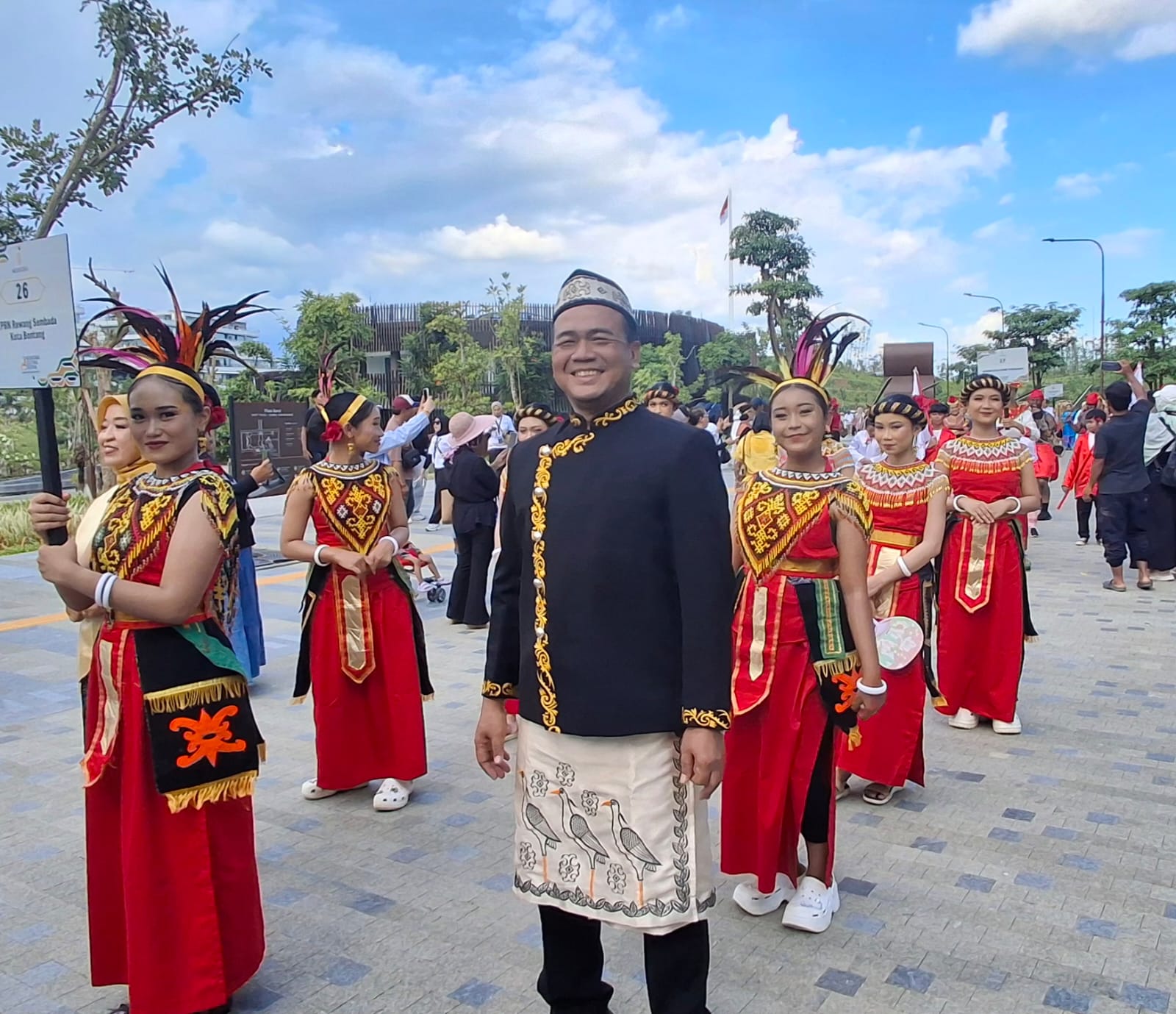 Dari Bontang Terbang di Langit IKN, Kuntul Perak Warnai Parade Budaya NCF 2025